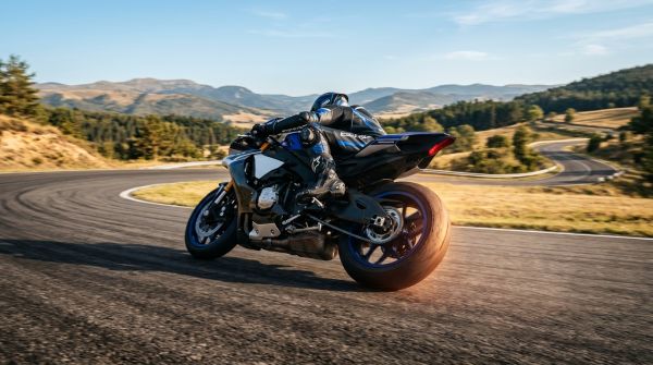 The Impact of Ambient Temperature on Sport Bike Tire Performance in the UK: What Riders Need to Know